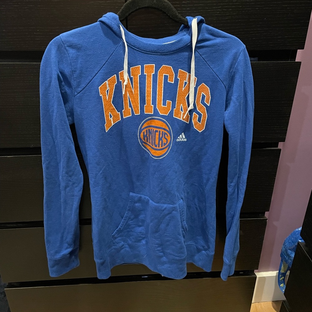 Knicks sweatshirt